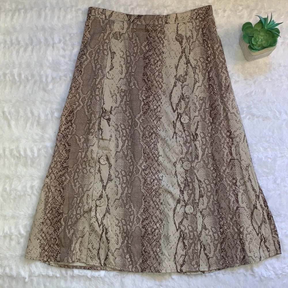 JUSTFAB double button front brown and tan a-line snakeskin print skirt